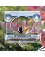 Transparentes Vogelfutterhaus mit Schutzkorb für ans Fenster ✔️ Einfache Montage - Sicherer Halt dank 3 starken Saugnäpfen ✔️ Vögel beobachten ➤ Bestellen auf www.hoezo-kado.de