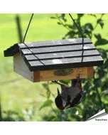 Energieblockhalter mit Dach ✔️ Einfachen Zugang zum Futter für agile Vögel wie Spechte, Meisen, Kleiber, Zeisige ✔️ Stabile Holz-Konstruktion ➤ Hoezo-Kado