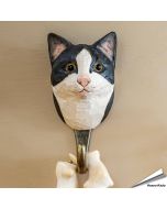 Handgemachter Holz-Kleiderhaken mit Katzen-Kopf (schwarz-weiß) ✔️ Naturgetreu bemalt ✔️ Geschenkidee für Katzen- und Naturliebhaber ➤ Bestelle im Hoezo-Kado Shop