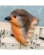 Der Magnet Rotkehlchen ist ein naturgetreu dargestellter Vogelkopf, aus Holz geschnitzt und mit Farben handbemalt.