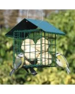 Multifunktionelles Futterhaus für Wildvögel, ideal zum Anbieten von wahlweise Meisenknödel oder Fettblöcken. Stabile Metall-Ausführung inklusive Aufhängedraht.