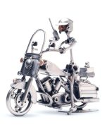Handgemaakte Hinz & Kunst sculptuur van een motoragent op politiemotor met portofoon, koplamp en zijkoffers. Bijzonder cadeau voor politieagent of motorrijder.
