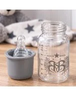 Rock Star Baby babyfles Logo van 125 ml met maatverdeling, speen en beschermkap. Transparante fles met zilvergrijze rock-look voor kleinere voedingen.