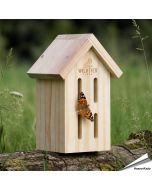 Schmetterling-Hotel aus Holz ✔️ Mit schmalen, vertikalen Öffnungen ✔️ Naturbelassene, verschraubte Konstruktion aus FSC-Holz ➤ Bestelle jetzt bei Hoezo-Kado