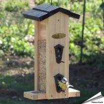 Multi-Funktionelles Futterhaus mit Futtersilo