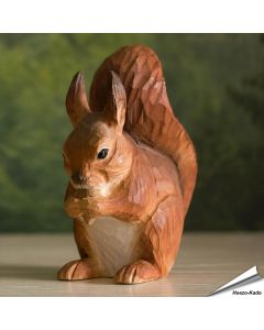 Handgeschnitztes Eichhörnchen aus der DekoAnimal-Serie ✓ mit Farben bemalt ✓ Europäisches Eichhörnchen ✓ Kaufen im Online-Shop von Hoezo-Kado