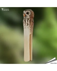DecoClip Eule ist eine originell geschnitzte Wäscheklammer aus Holz.