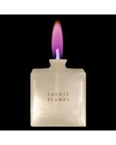 Faerie Flames Olielampje Soft Pink van glas met 100 ml blanke olie en een opvallende roze vlam. Mooi verpakt en origineel als decoratief cadeau.