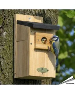 Hölzerner Nistkasten mit 28mm Einflugloch ✔️ Ideal für Blaumeisen & kleine Meisen ✔️ FSC-Holz ✔️ Mit Schutz vor Nesträubern ➤ Jetzt entdecken