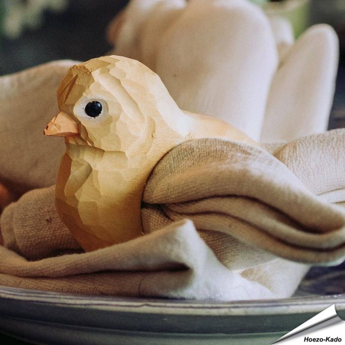 Serviettenring aus Holz - Küken ✔️ Handgeschnitzt und bemalt ✔️ Vielseitige Dekoration - Naturgetreu geformt ✔️ Jetzt online kaufen bei Hoezo-Kado