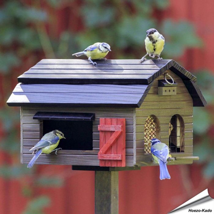 Futterscheune (braun) - Wildlife Garden ✔️ Holz-Futterhaus für Gartenvögel ✔️ Ideal für kleine Vögel ✔️ Inspiriert nach skandinavischem Design ➤ Bestelle bei Hoezo-Kado